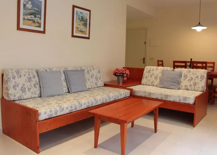 Apartaments Tamariu Aparthotel 4*